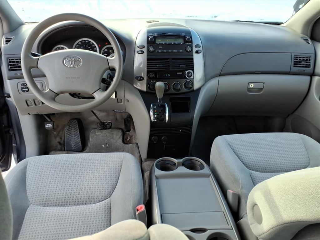 used 2006 Toyota Sienna car, priced at $6,488