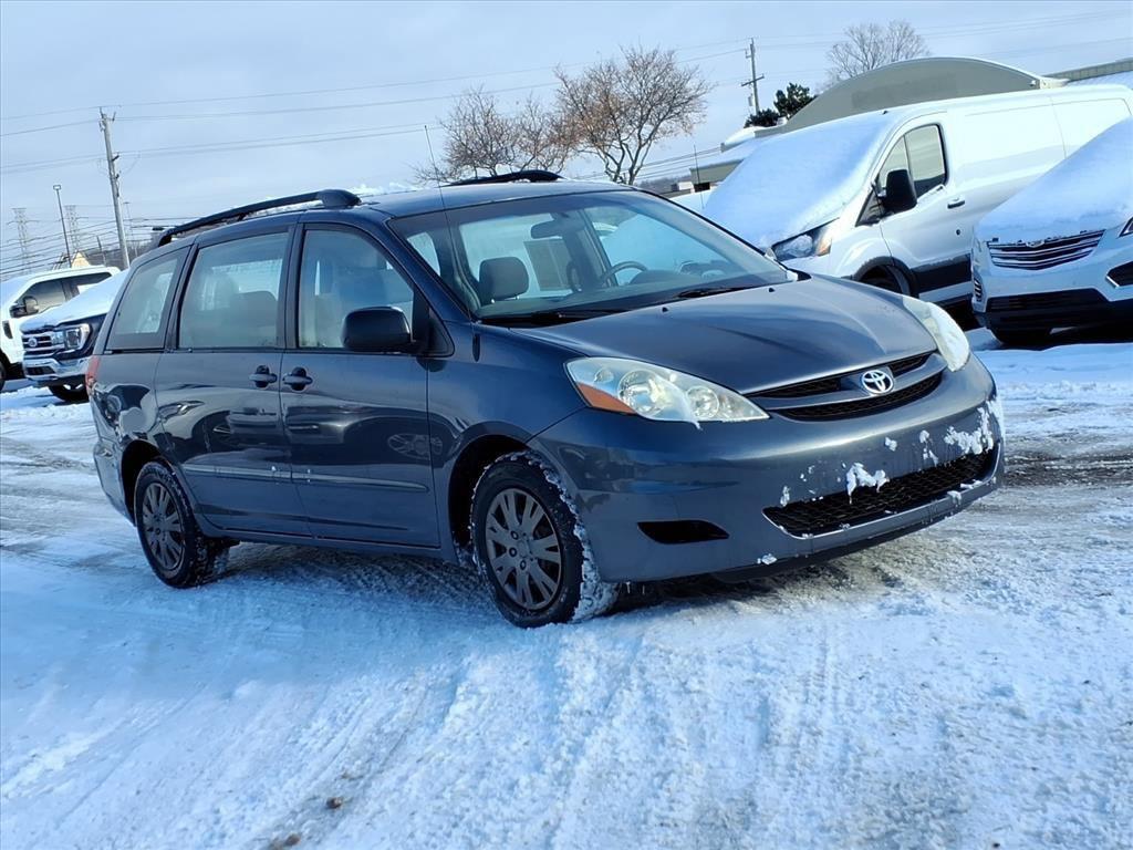 used 2006 Toyota Sienna car, priced at $6,488