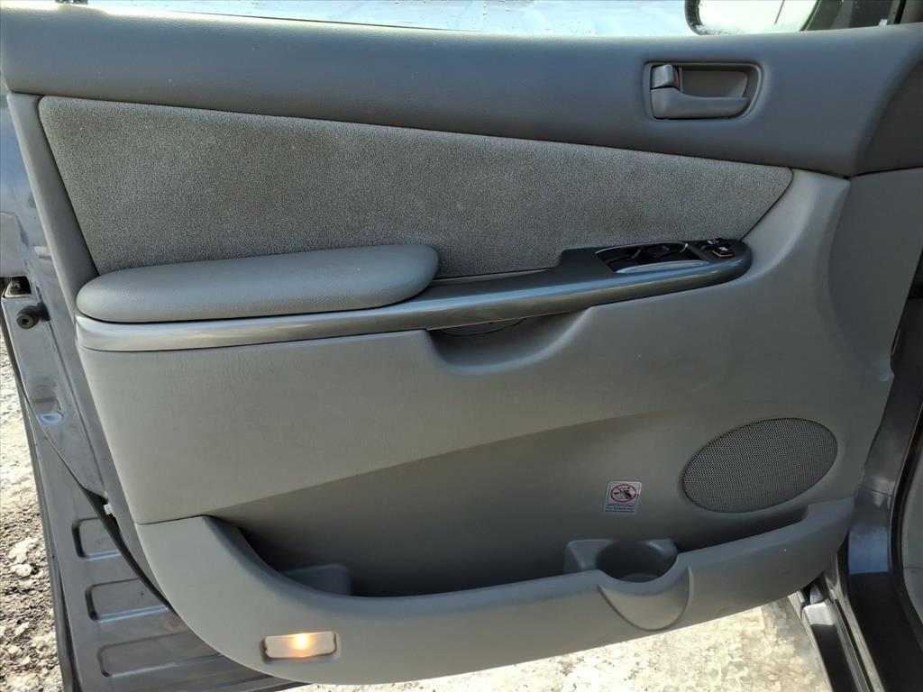 used 2006 Toyota Sienna car, priced at $6,488