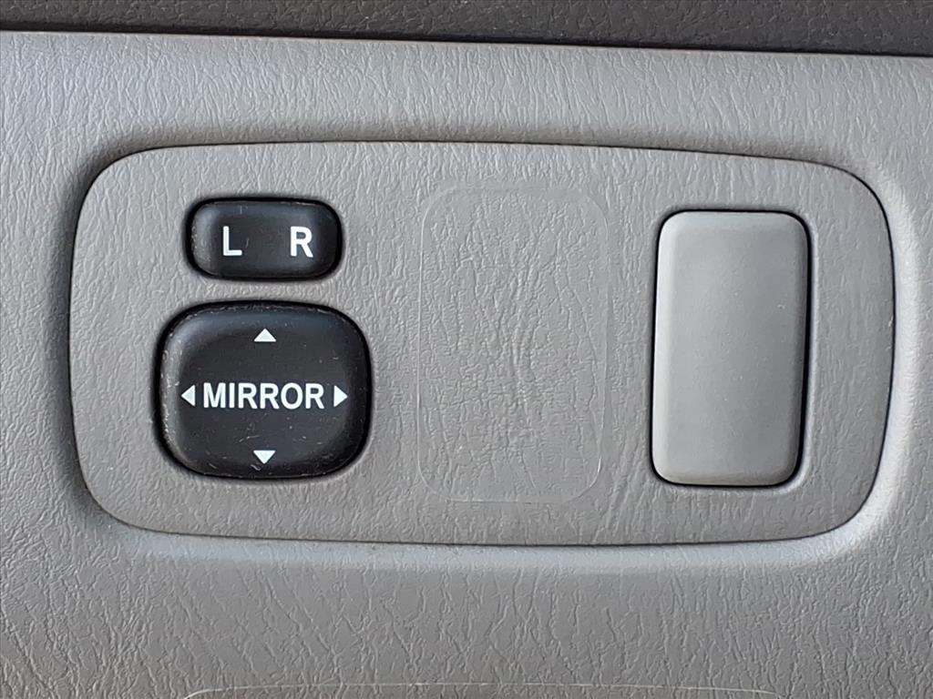 used 2006 Toyota Sienna car, priced at $6,488