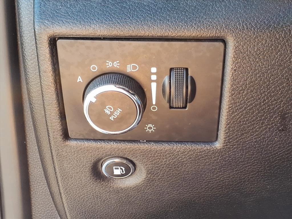 used 2018 Jeep Grand Cherokee car, priced at $14,898