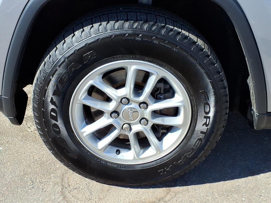 used 2018 Jeep Grand Cherokee car, priced at $14,898