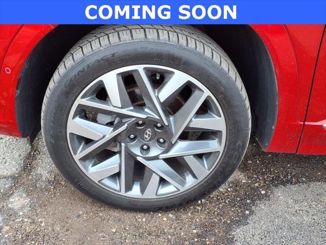 used 2021 Hyundai Santa Fe car, priced at $25,998