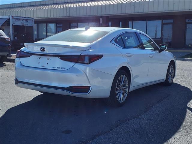 used 2021 Lexus ES 250 car, priced at $31,488