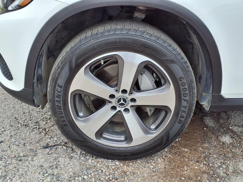 used 2019 Mercedes-Benz GLC 300 car, priced at $19,998