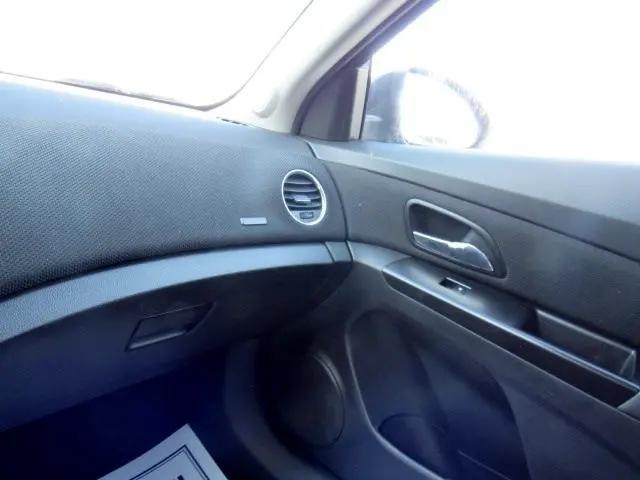 used 2014 Chevrolet Cruze car, priced at $9,900