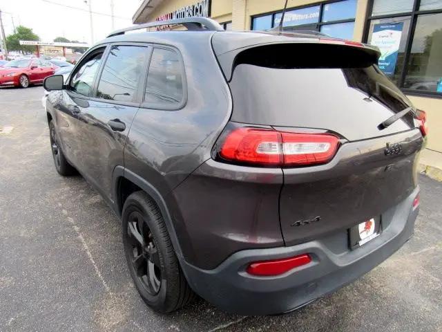 used 2016 Jeep Cherokee car, priced at $11,900