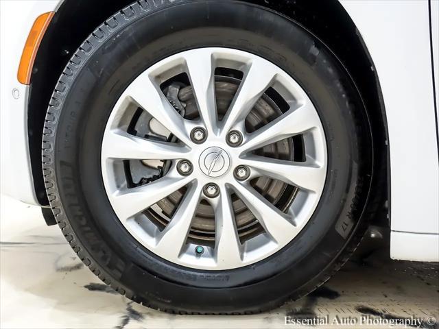 used 2018 Chrysler Pacifica car, priced at $17,995