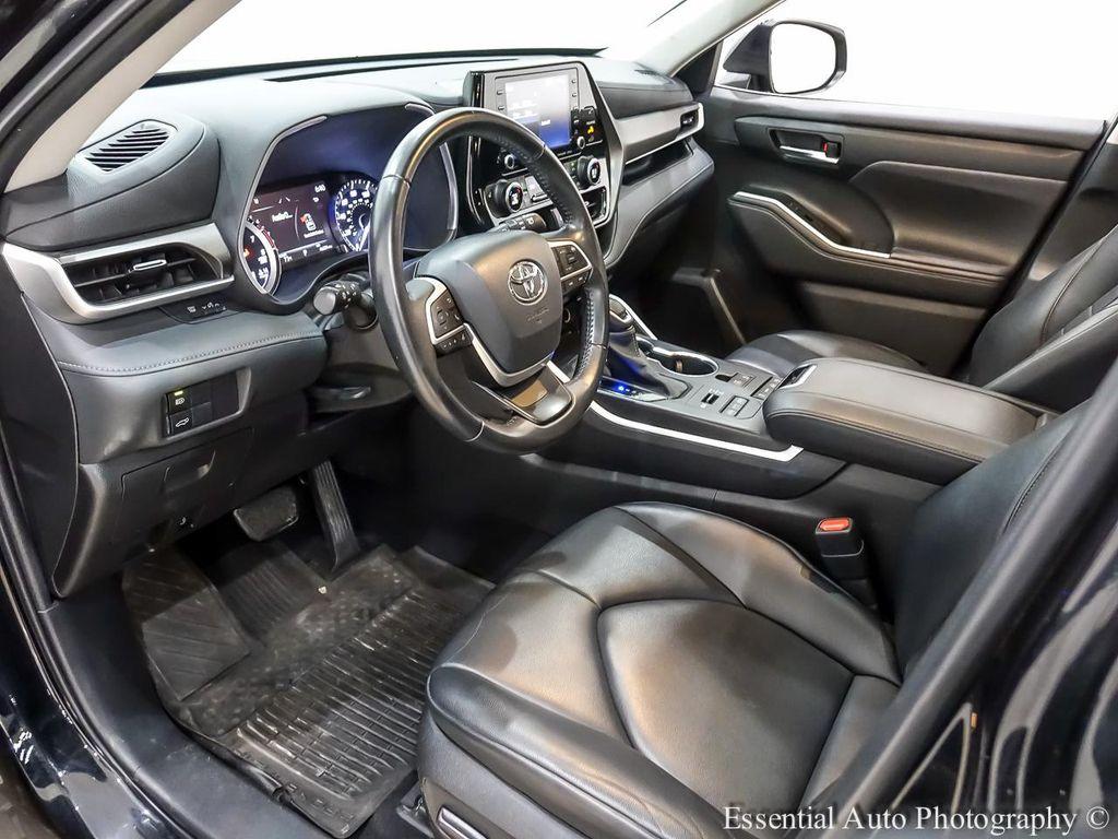 used 2022 Toyota Highlander car, priced at $36,995