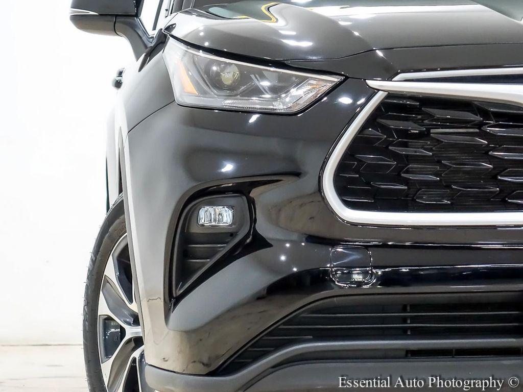 used 2022 Toyota Highlander car, priced at $36,995