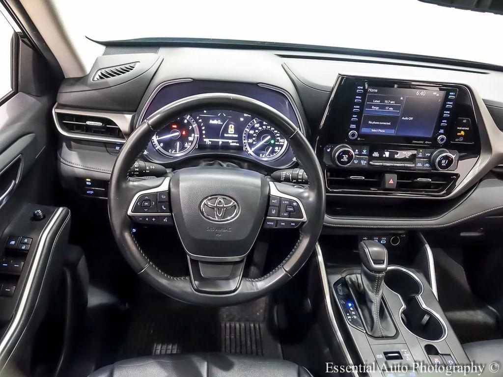 used 2022 Toyota Highlander car, priced at $36,995
