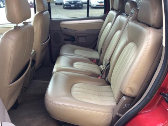 used 2005 Mercury Mountaineer car, priced at $7,995