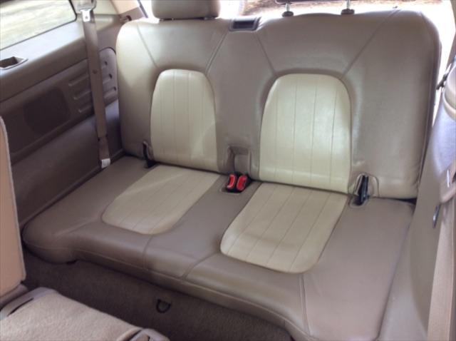 used 2005 Mercury Mountaineer car, priced at $7,995