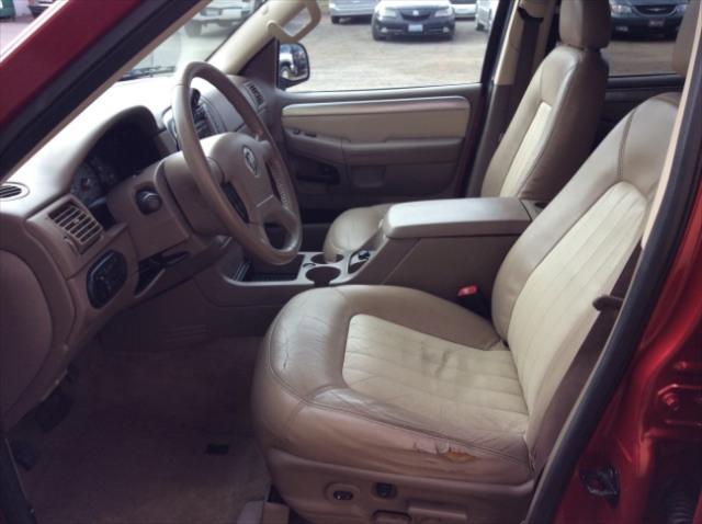 used 2005 Mercury Mountaineer car, priced at $7,995