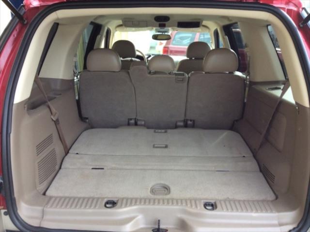 used 2005 Mercury Mountaineer car, priced at $7,995