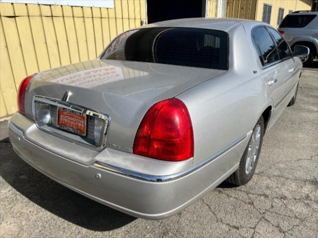 used 2003 Lincoln Town Car car, priced at $6,975