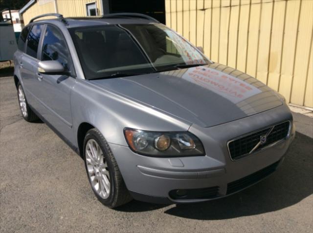 used 2005 Volvo V50 car, priced at $8,595