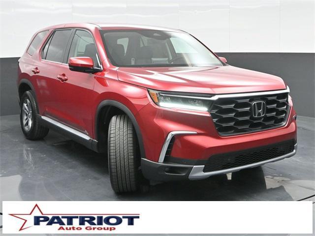 new 2025 Honda Pilot car, priced at $44,250