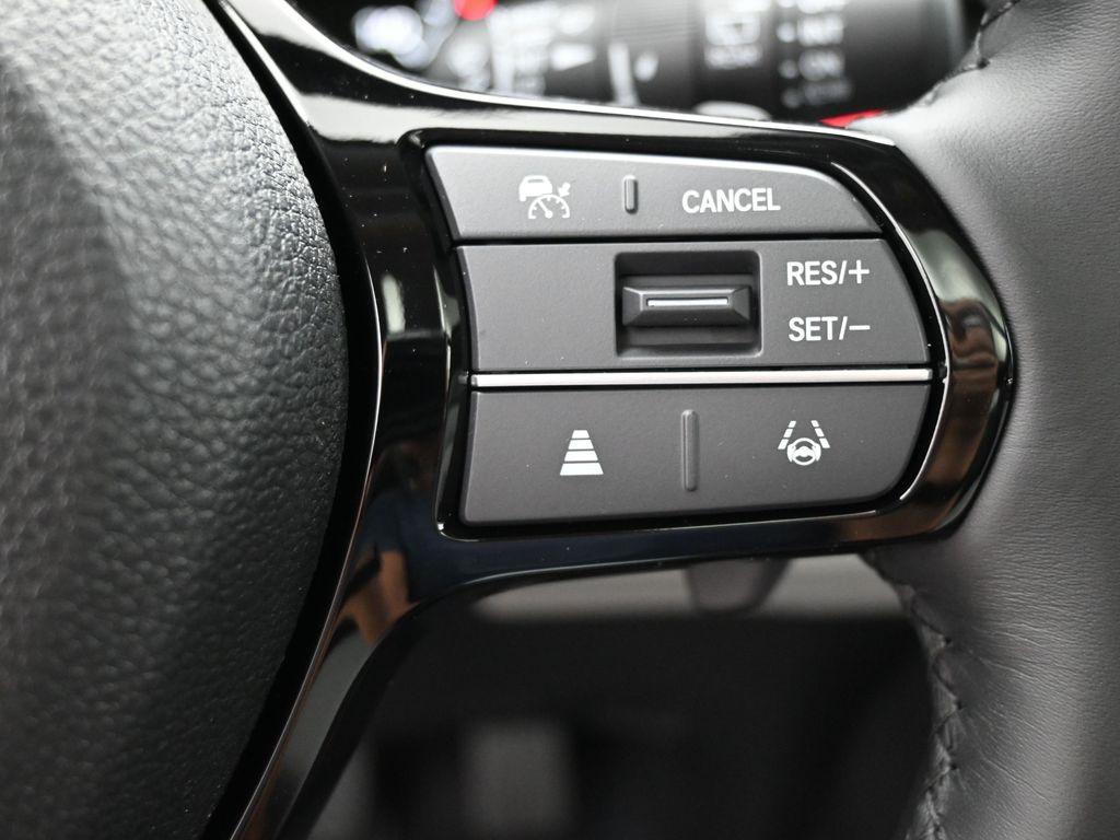 used 2025 Honda Pilot car, priced at $41,700