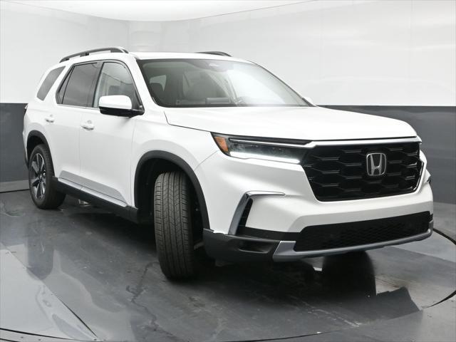 used 2025 Honda Pilot car, priced at $43,285