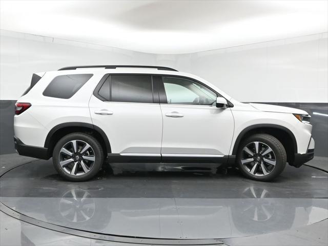 used 2025 Honda Pilot car, priced at $43,285