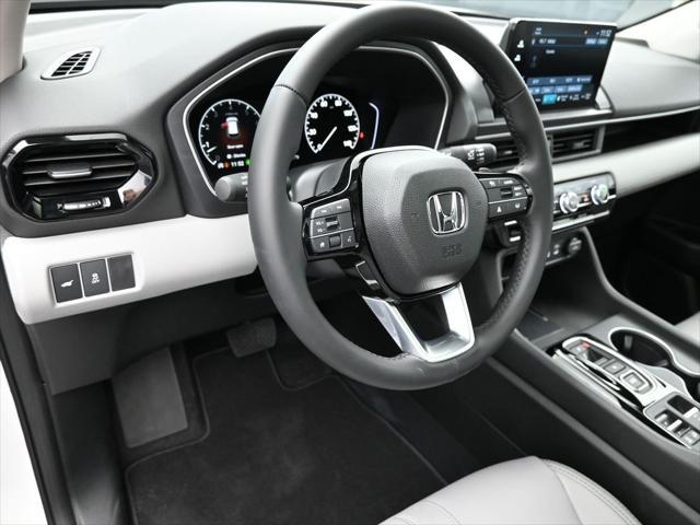 used 2025 Honda Pilot car, priced at $43,285