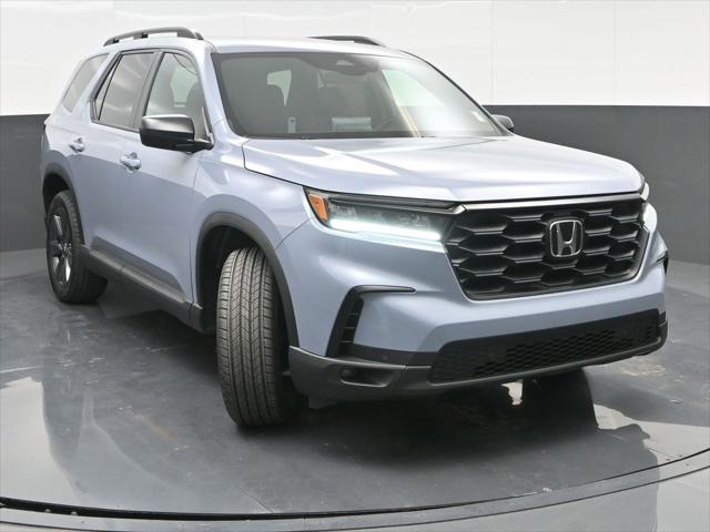 new 2025 Honda Pilot car, priced at $43,250