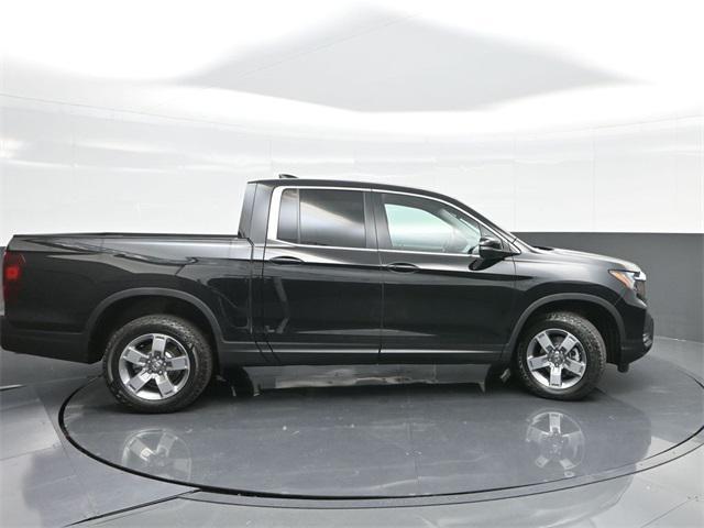 new 2025 Honda Ridgeline car, priced at $43,500