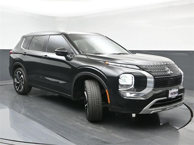 used 2024 Mitsubishi Outlander car, priced at $30,500