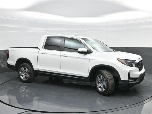 new 2025 Honda Ridgeline car, priced at $43,500