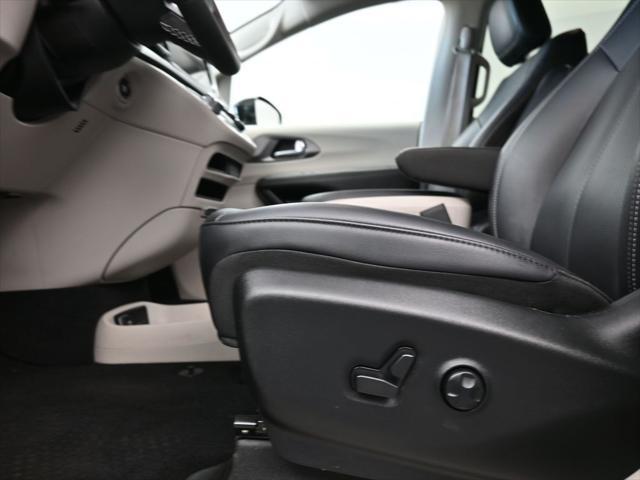 used 2024 Chrysler Pacifica car, priced at $29,700