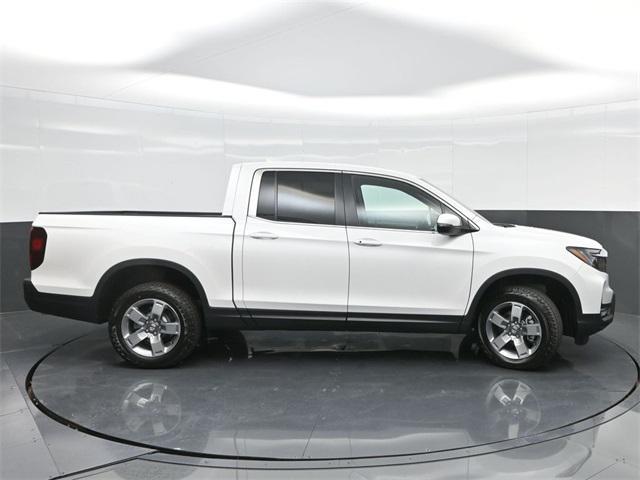 new 2025 Honda Ridgeline car, priced at $42,137