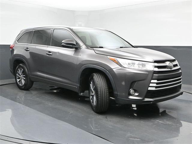 used 2018 Toyota Highlander car, priced at $13,900