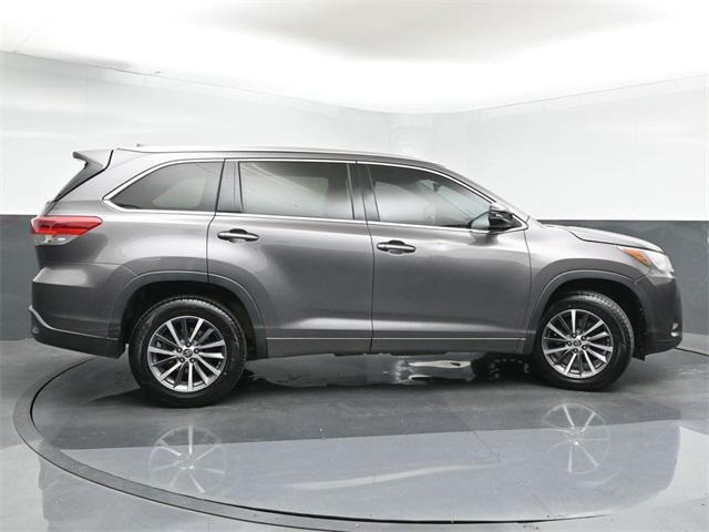 used 2018 Toyota Highlander car, priced at $13,900