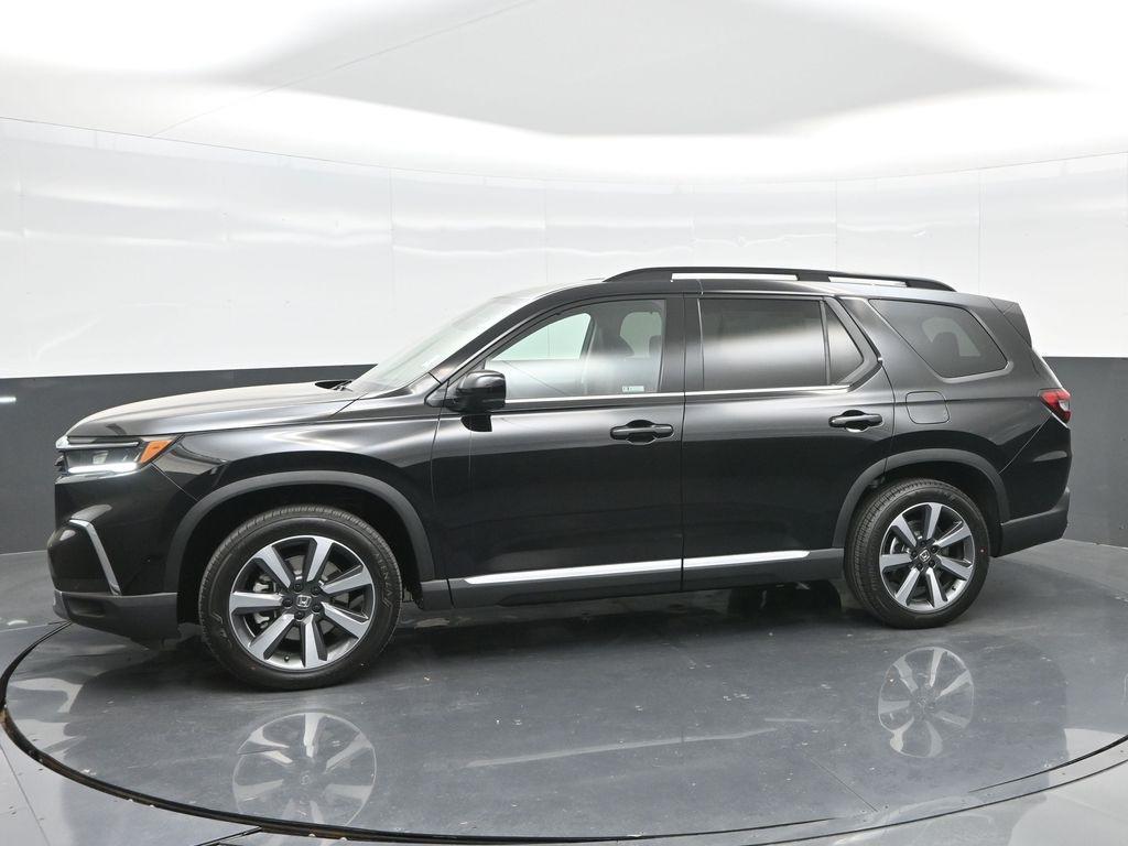 new 2025 Honda Pilot car, priced at $51,250