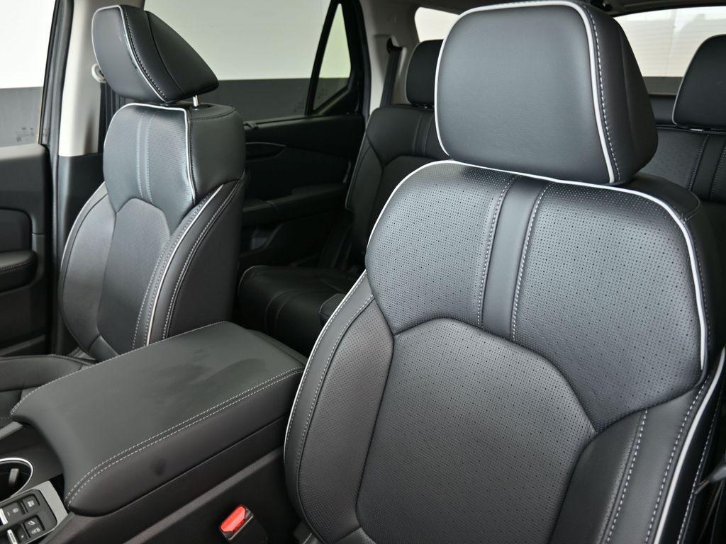 new 2025 Honda Pilot car, priced at $51,250