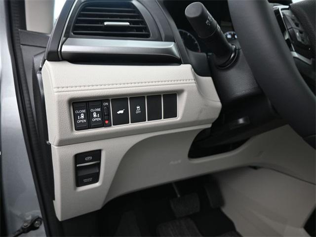 new 2025 Honda Odyssey car, priced at $42,850