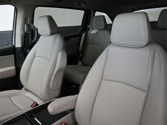 new 2025 Honda Odyssey car, priced at $42,850
