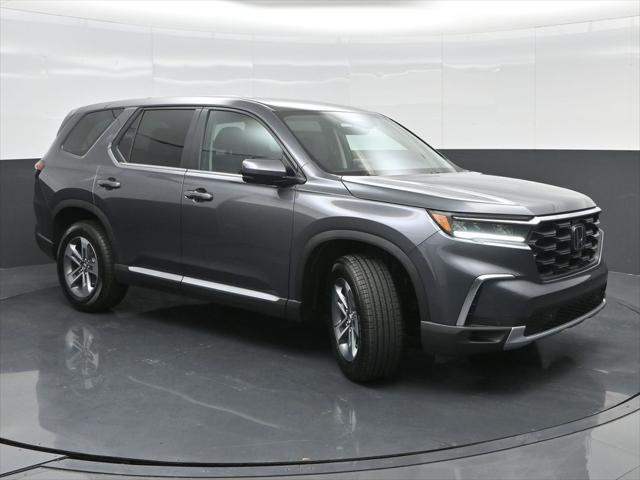 new 2025 Honda Pilot car, priced at $46,650