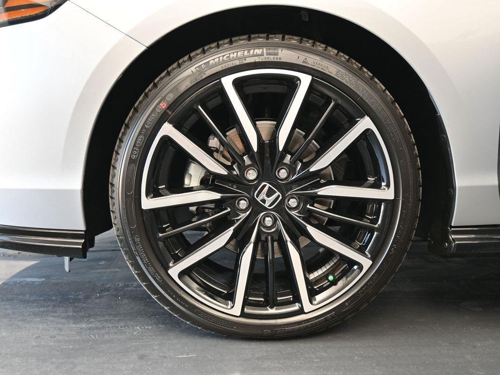 new 2025 Honda Accord Hybrid car, priced at $39,850