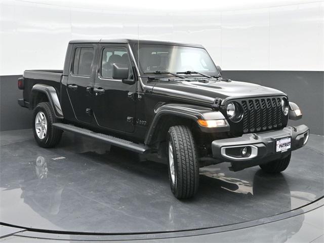 used 2023 Jeep Gladiator car, priced at $28,700