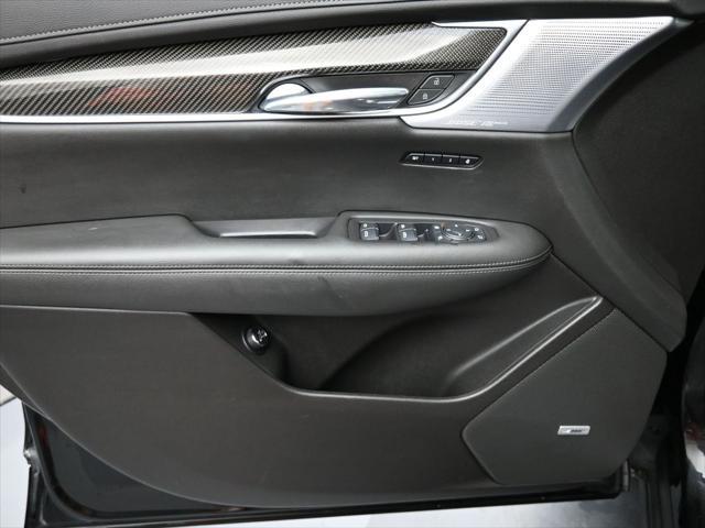 used 2023 Cadillac XT6 car, priced at $39,550