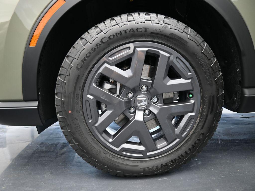 new 2026 Honda CR-V Hybrid car, priced at $39,850