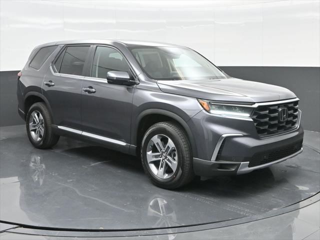 new 2025 Honda Pilot car, priced at $46,223