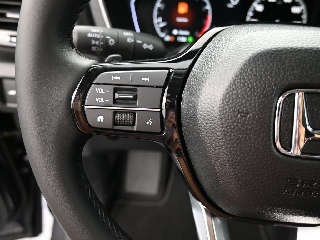 new 2025 Honda Pilot car, priced at $44,750
