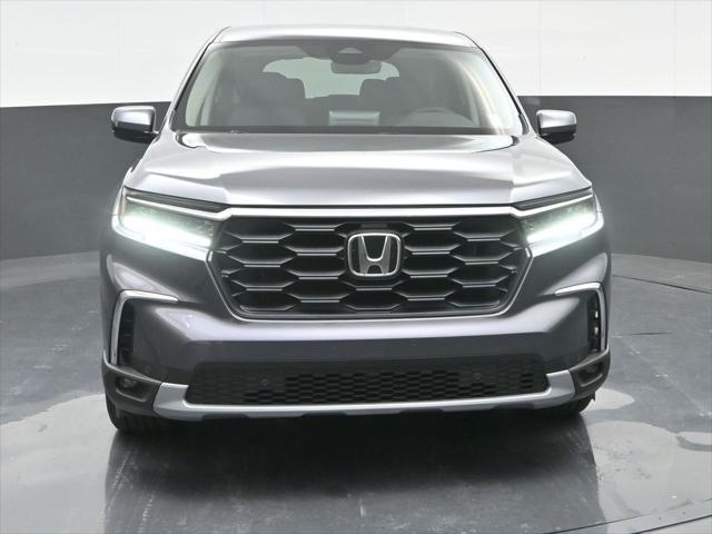 new 2025 Honda Pilot car, priced at $46,223