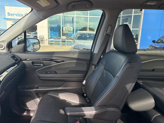 used 2018 Honda Pilot car, priced at $27,850