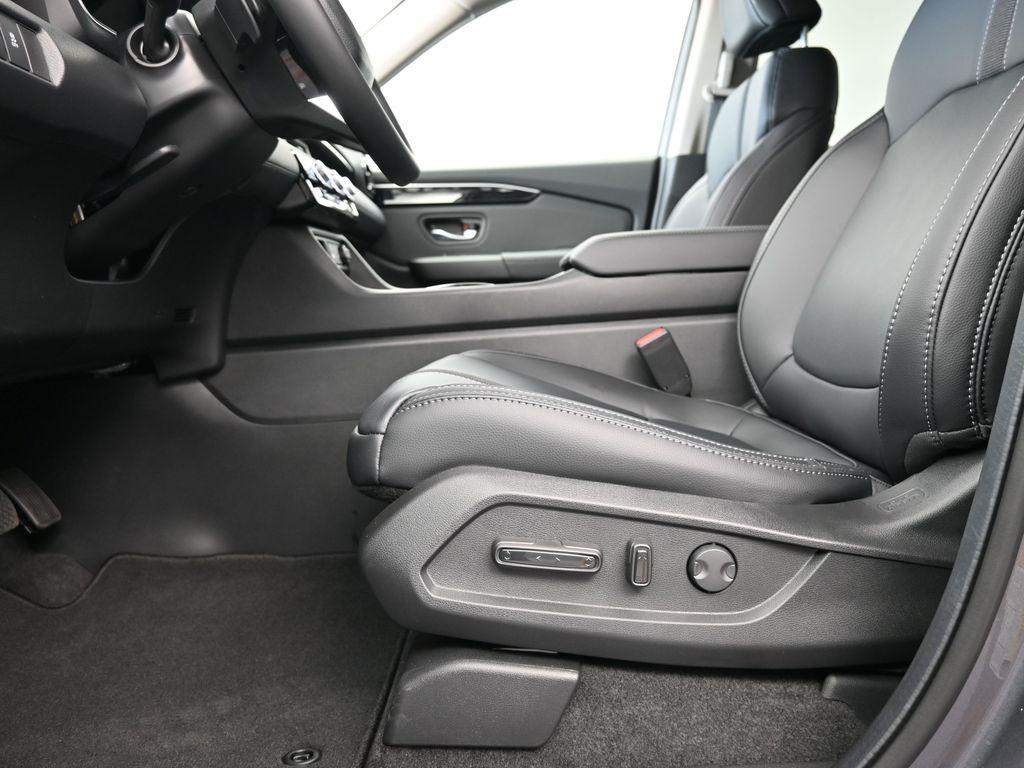 new 2025 Honda Pilot car, priced at $45,750