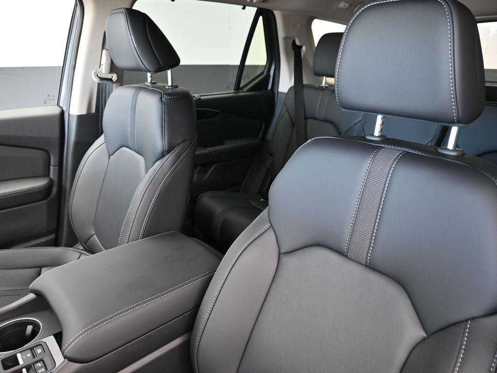 new 2025 Honda Pilot car, priced at $45,750