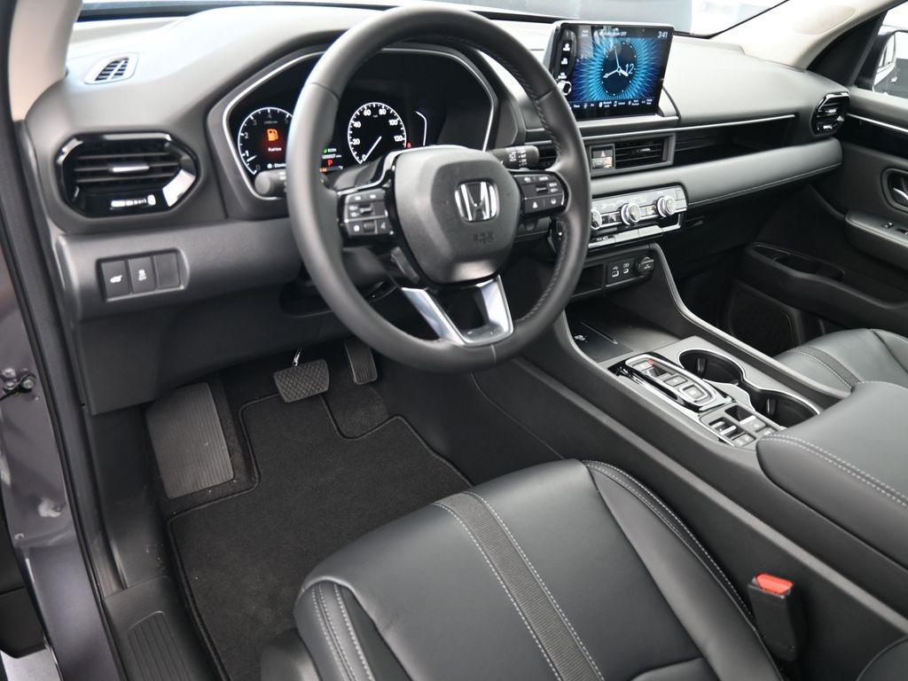 new 2025 Honda Pilot car, priced at $45,750